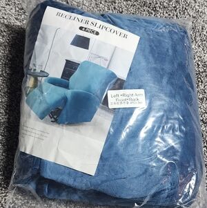 New 4 Piece Recliner Slipcover - Blue
